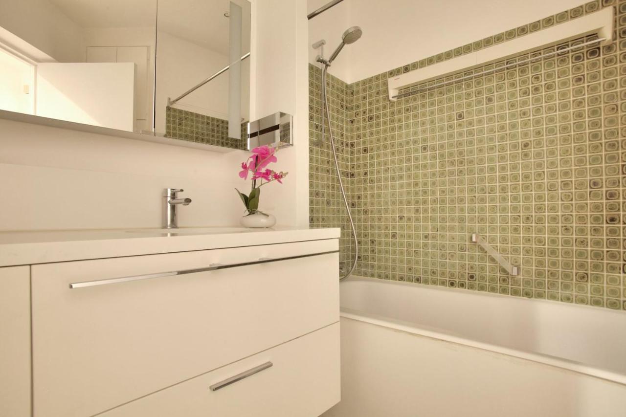 2 Bedrooms Tour Eiffel Breteuil Paris Eksteriør bilde